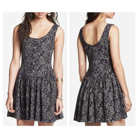 Free People Dresses & Skirts - Free People Size Small “everyone everywhere” floral print brown dress